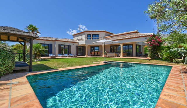 Large and romantic luxury villa in Denia, Costa Blanca, Spain with private pool for 8 persons