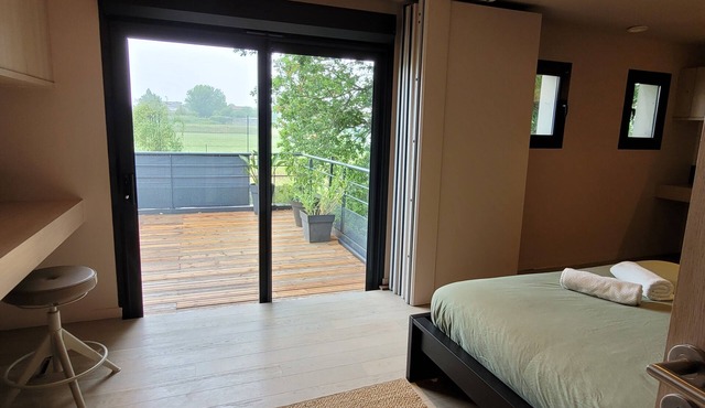 Large apartment with hammam, sauna, terrace, between Bordeaux and Saint-Emilion