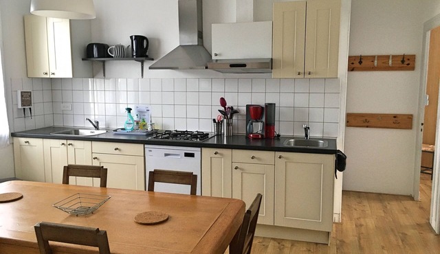 Large apartment close to the beach with garden - All included: linen & cleaning