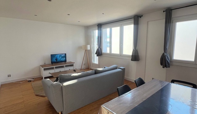 Large apartment with parking