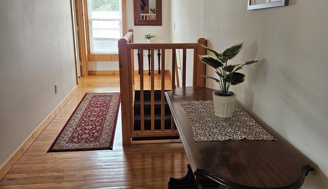 Large Apartment - 3 Bedroom, Sleeps 6, 25 min to Oneonta, 50 min to Cooperstown