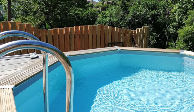Large apartment 5 minutes' walk from Joyeuse, its shops and famous market.