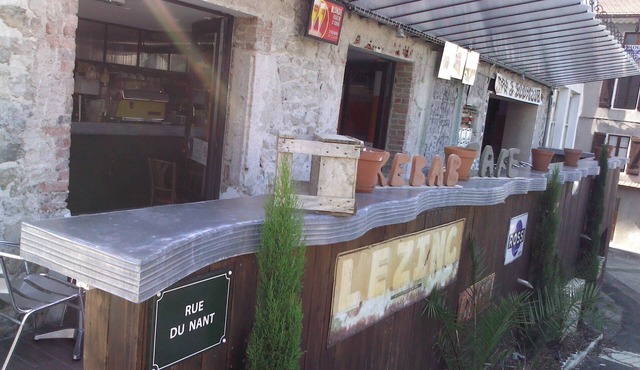 LARGE APARTMENT 60M² RENOVATED NEW (TWO BEDROOMS)