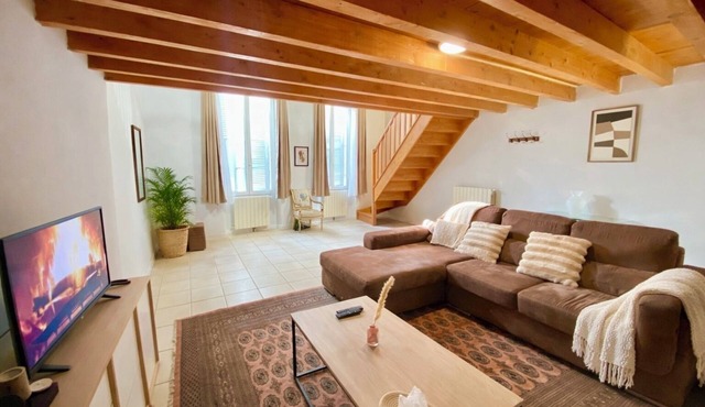 Large apartment in the heart of Nimes