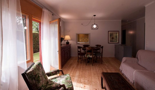 Large apartment with direct access to the garden, near Lake Puigcerdà