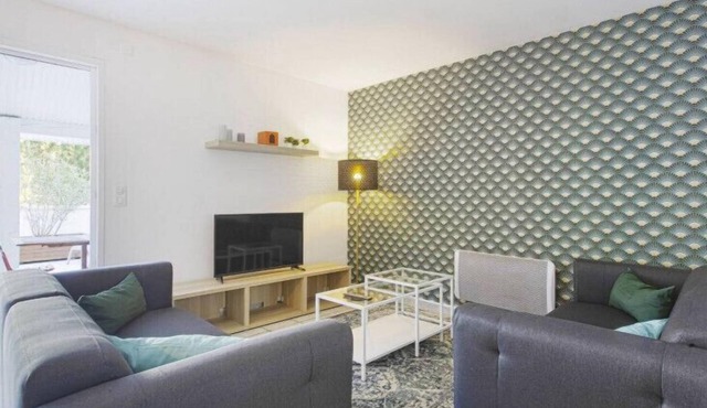 Large apartment with terrace in Bayonne