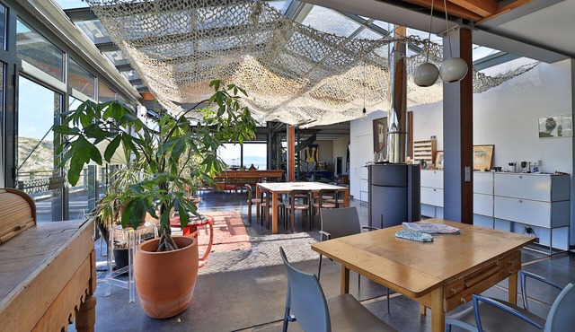 Large architect's house on the heights of l'Estaque in Marseille