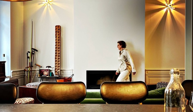 Large artist's house 5 minutes from the beach