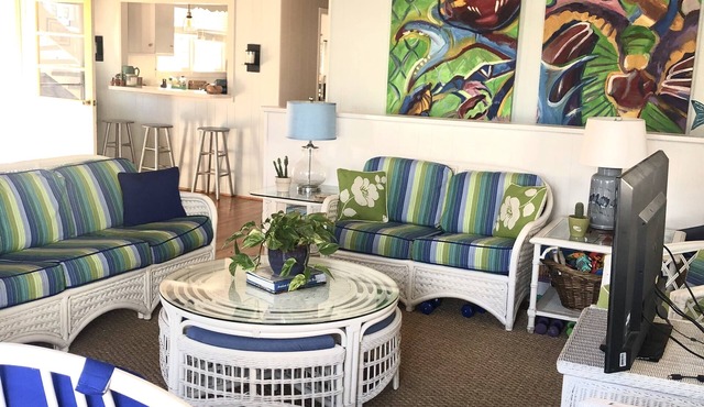 Large Avalon Home, One Block to Beach