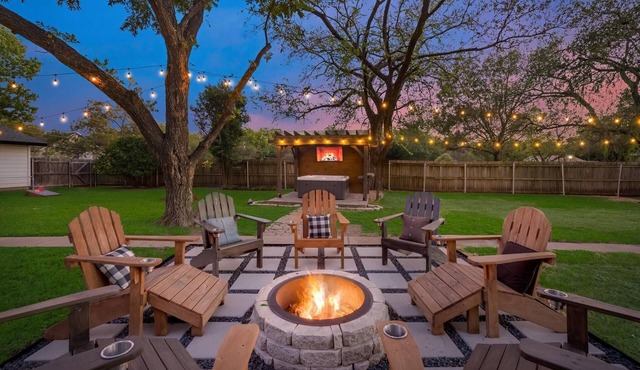 Large backyard ideal for kids and pets alike
