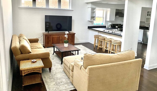 Large Bay Head Apartment a block from the beach!