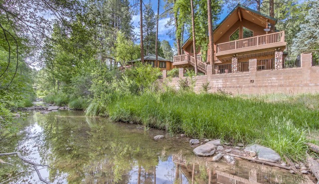 Large, Beautiful Cabin on Tonto Creek in Kohl's Ranch/Game Room/Hot Tub/Views