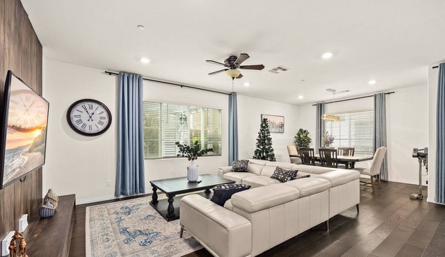 Large bedroom/quiet communit/
