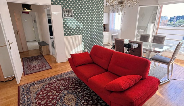 Large bright apartment 70m2 + 2 parking spaces in Massy-Palaiseau
