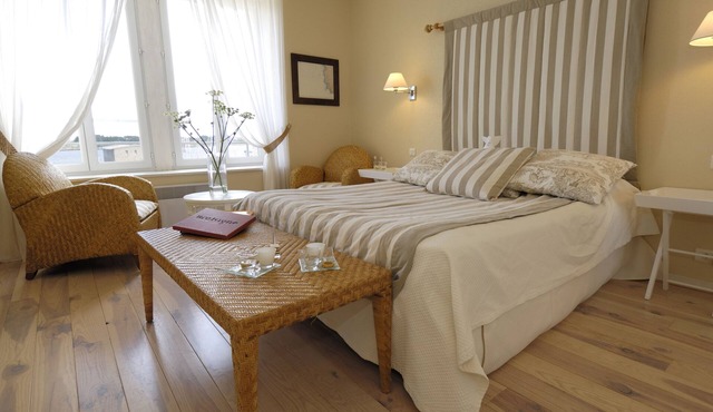 Large bright studio, feet in the water and a great view of the Aber Wrac'h