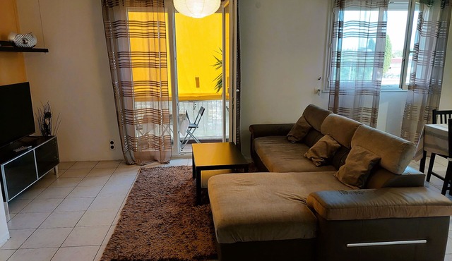 Large, bright T4 - 6 people - Beaches & center Montpellier