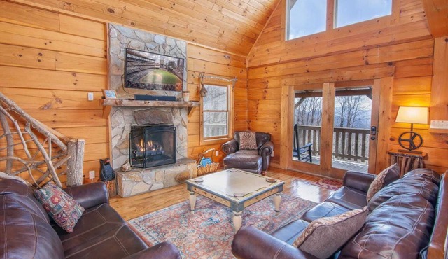 Large Cabin Sitting at 4,000 Feet Elevation