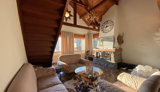 Large-capacity group gîte with outdoor SAUNA and JACUZZI