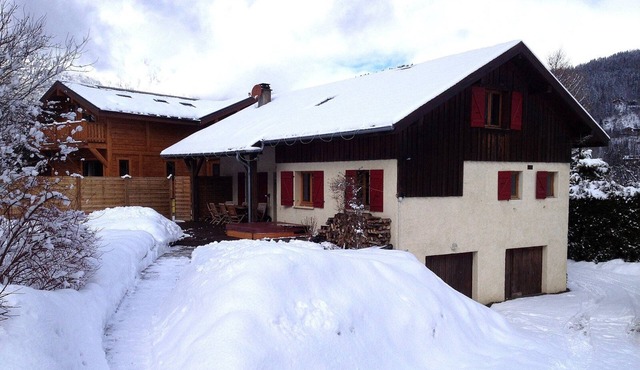 Large chalet at the foot of Mont Blanc ideal for groups.
