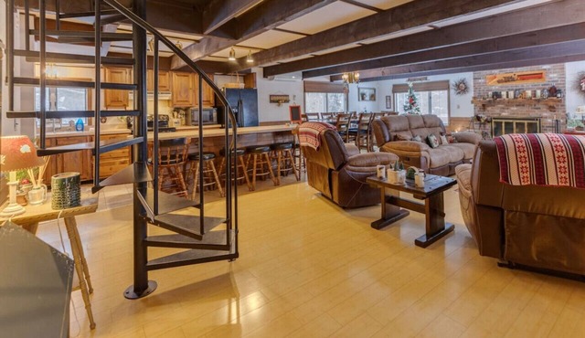 Large Chalet near Bretton Woods!