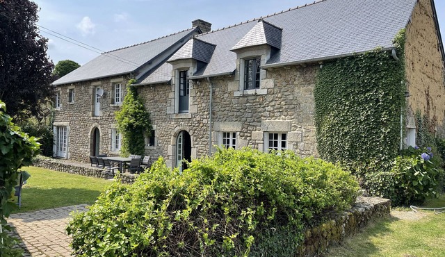 Large Charming Detached Peaceful Secluded Longere Dinan Chateaus Lake Nearby