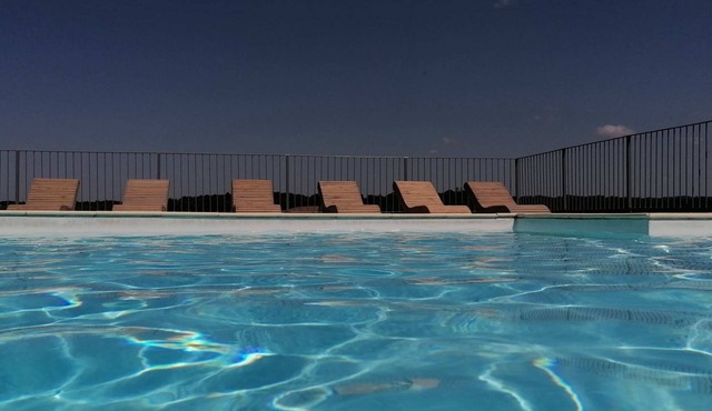 Large charming gîte with swimming pool in the Dordogne - up to 34 people/15 bedrooms