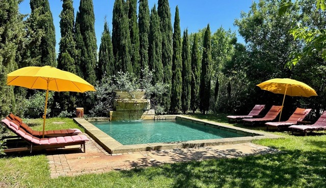 LARGE CHARMING HOUSE ON THE DOMAINE DE SAINT DOMINGUE