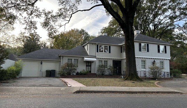 Large Charming Midtown 4000 f²,5 BR,8 beds,3.5 bath sleeps 14