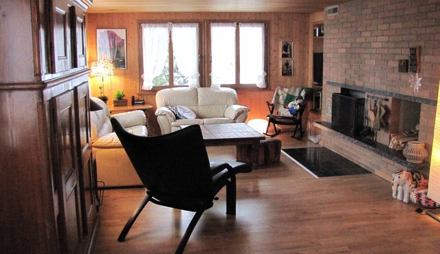 Large, comfortable chalet next to piste, with plenty of charm and atmosphere