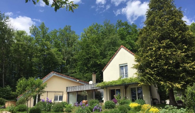 Large comfortable property in a quiet area, beautiful exhibition, large park for 10 people