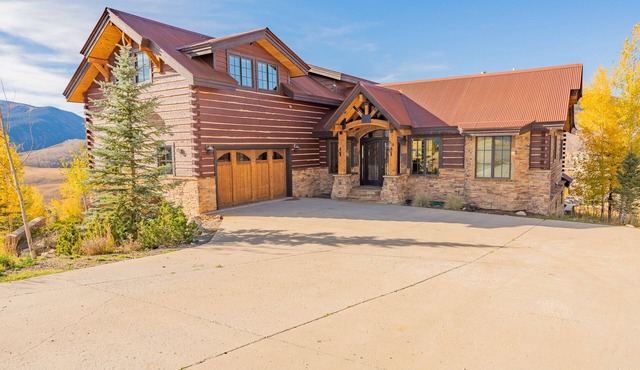 Large, comfortable, slope-side home!