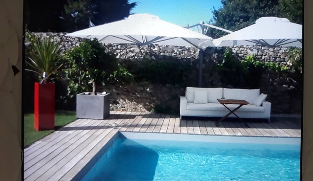 Large contemporary house in city center