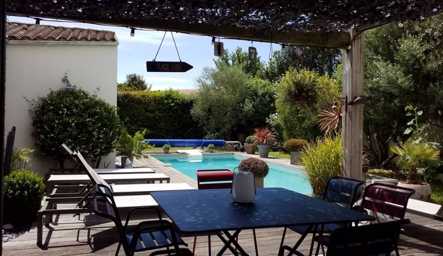 Large contemporary house near the sea