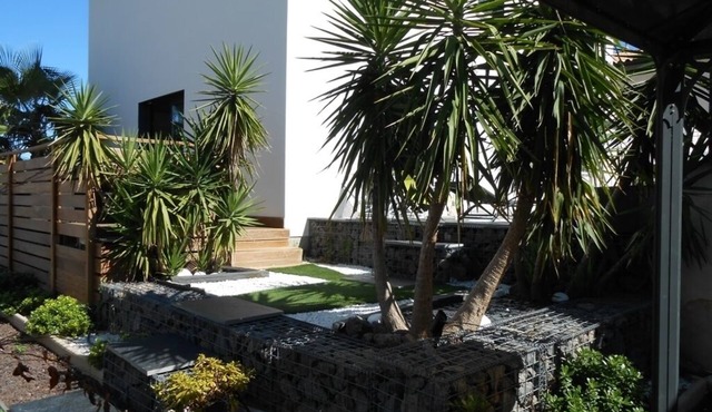 Large contemporary villa Frontignan beach