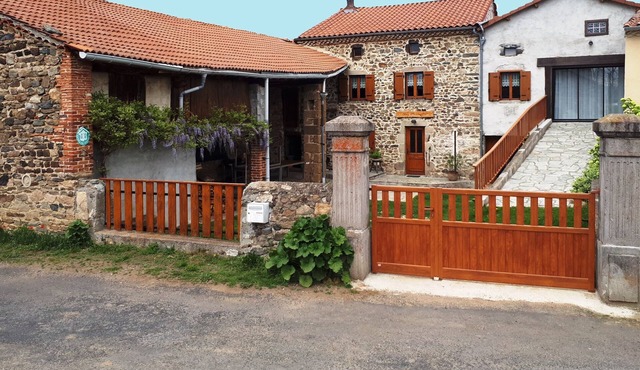 Large cottage "Chez Marinette" sleeps 15