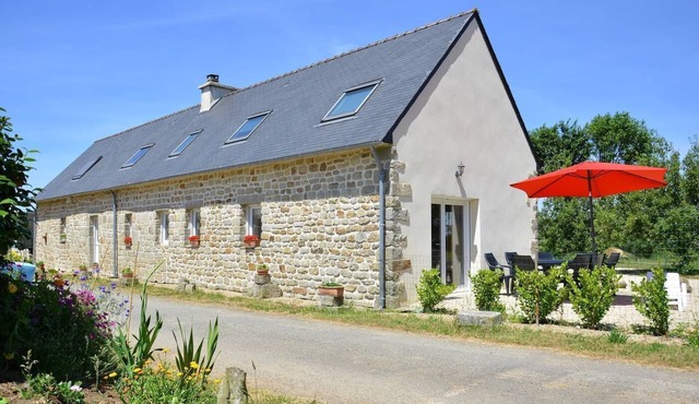Large cottage 10 people near downtown Quimper