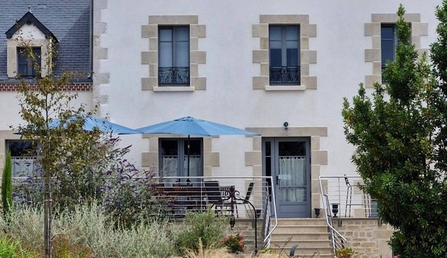 Large Cottage in Briare - Pets and Private Parking