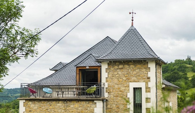 Large cottage in the Lot Valley and at the gateway to Aubrac