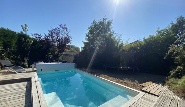 Large cottage swimming pool jacuzzi 35 min puy du fou