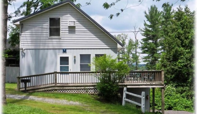 Large Cottage that sleeps 10 minutes from Cooperstown