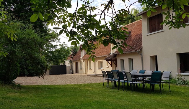 Large country cottage ideal for families or friends near Beauval Zoo