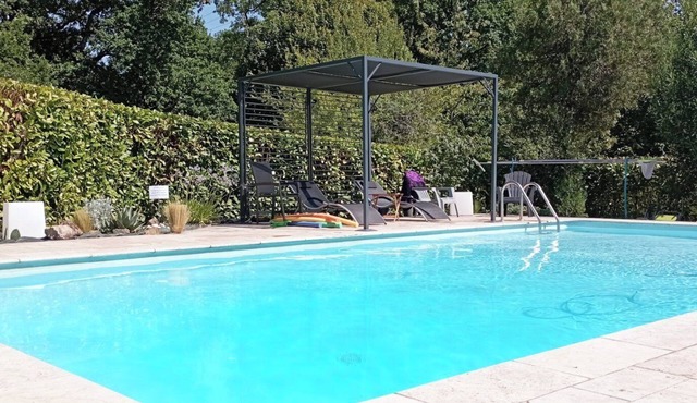 LARGE COUNTRY HOUSE FOR RENT IN THE LOT (7 - 14 PERS)
