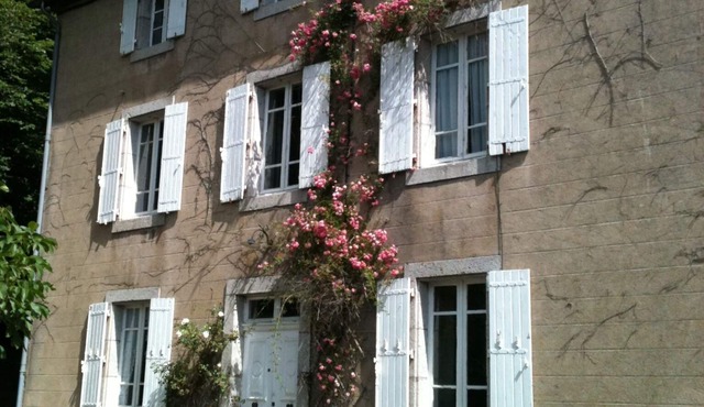Large Country House with pool In the south of France