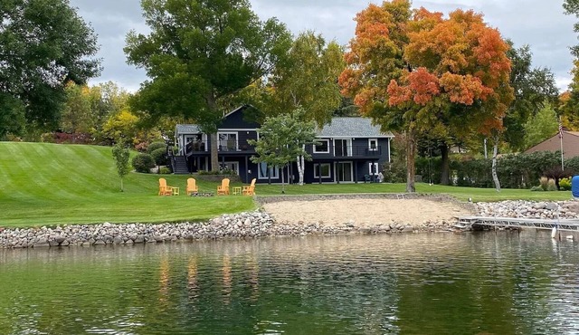 Large & Cozy 4-bedroom cabin in Audubon with 2 kitchens