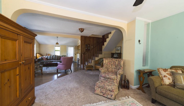 Large Cozy House Close to Town and Park