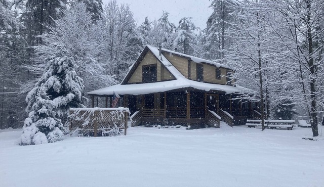 Large Cozy House in the Woods .Few minutes from Lake George and Gore mountain