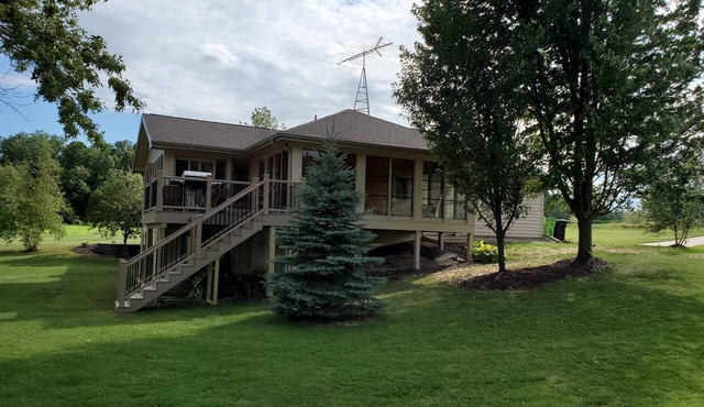 Large, cozy lake home near Round Lake Farm, Nordic Center, Road America, Lambeau