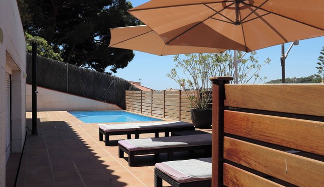 Large & cozy villa with private pool in Canet de Mar on the Mediterranean Sea
