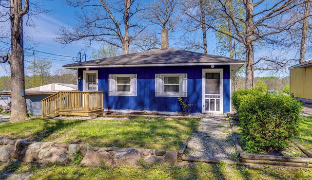 Large Deck, Water Views! Home Near Lake Freeman