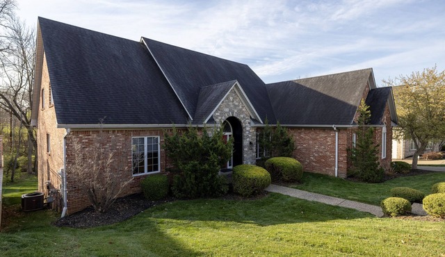 Large Derby/PGA Home, Great Location!